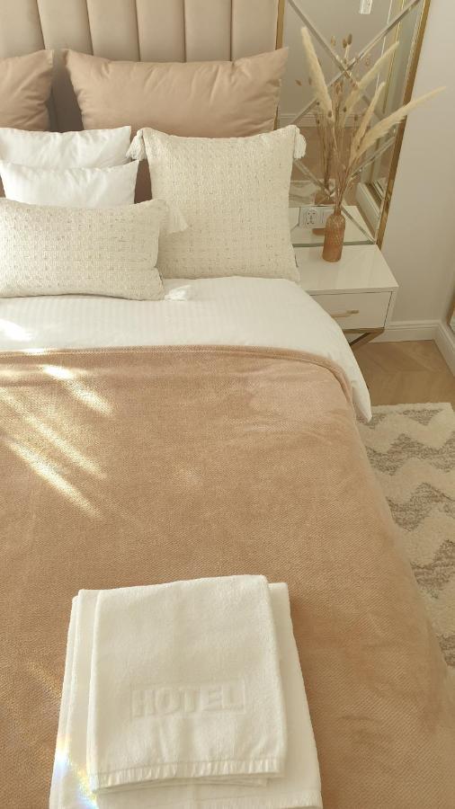 Gold B28 Let's Sea Baltic Park Apartment *