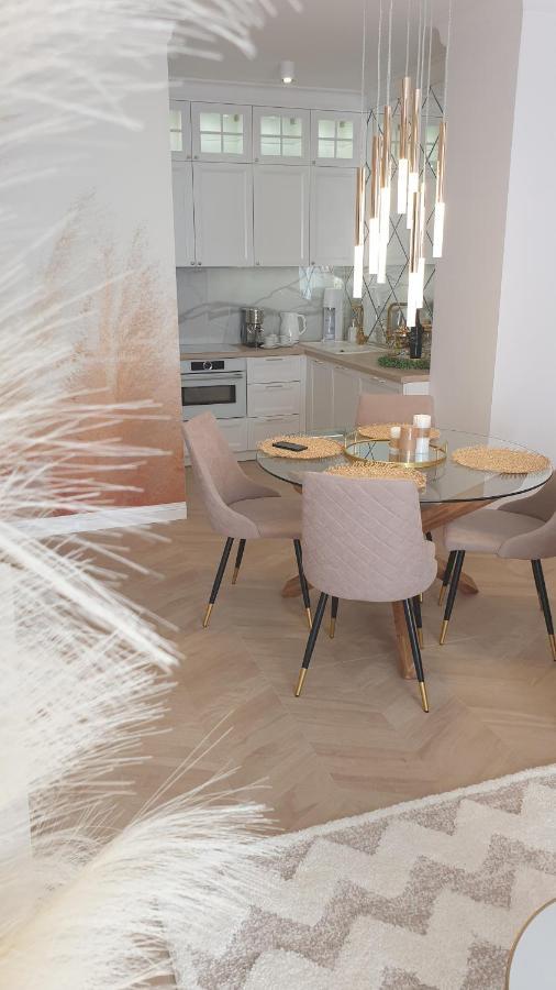 Gold B28 Let's Sea Baltic Park Apartment *